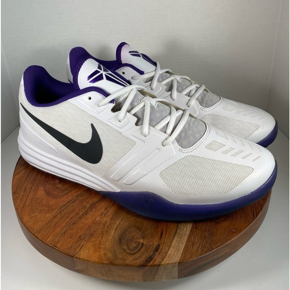 Kobe Mentality White Court Purple Alpha - Picture 1 of 8